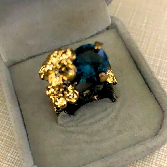 New Pretty London BlueTopaz Rhodium over Silver ring - Picture 2 of 16